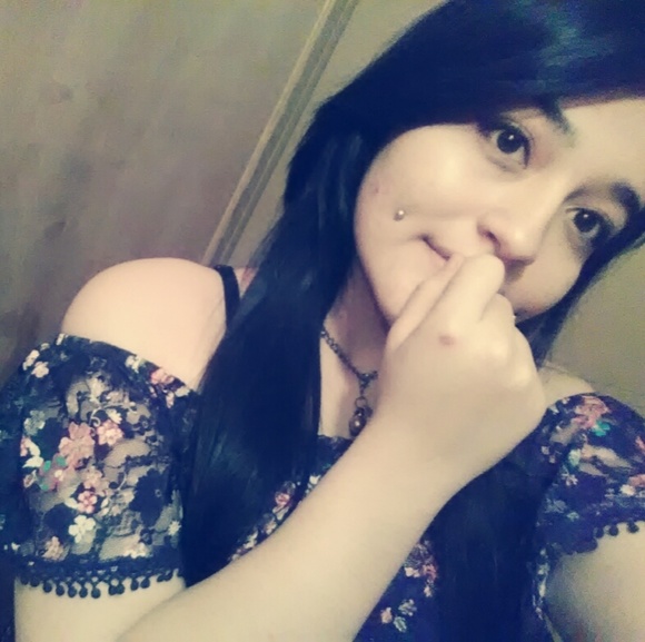 Meet your Posher, Estrella - Picture 3 of 3